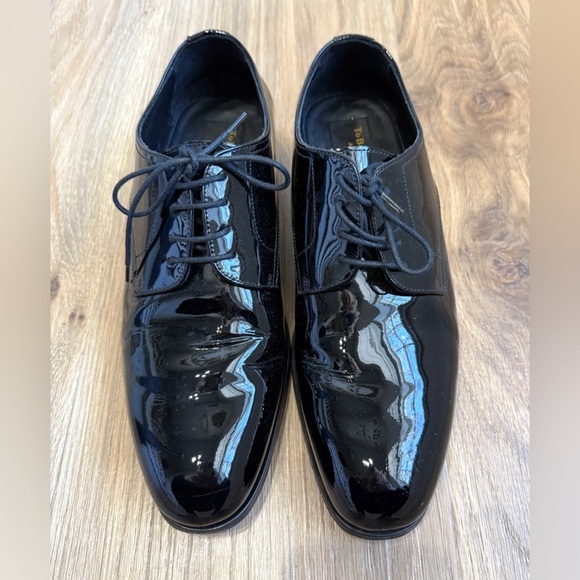 Too Boot New York Adam Derrick Aalborg Patent Formal Shoe Size 7 EUC